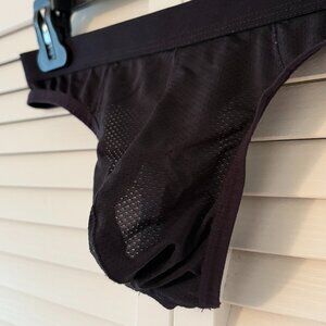 Yuyang Mesh Thong